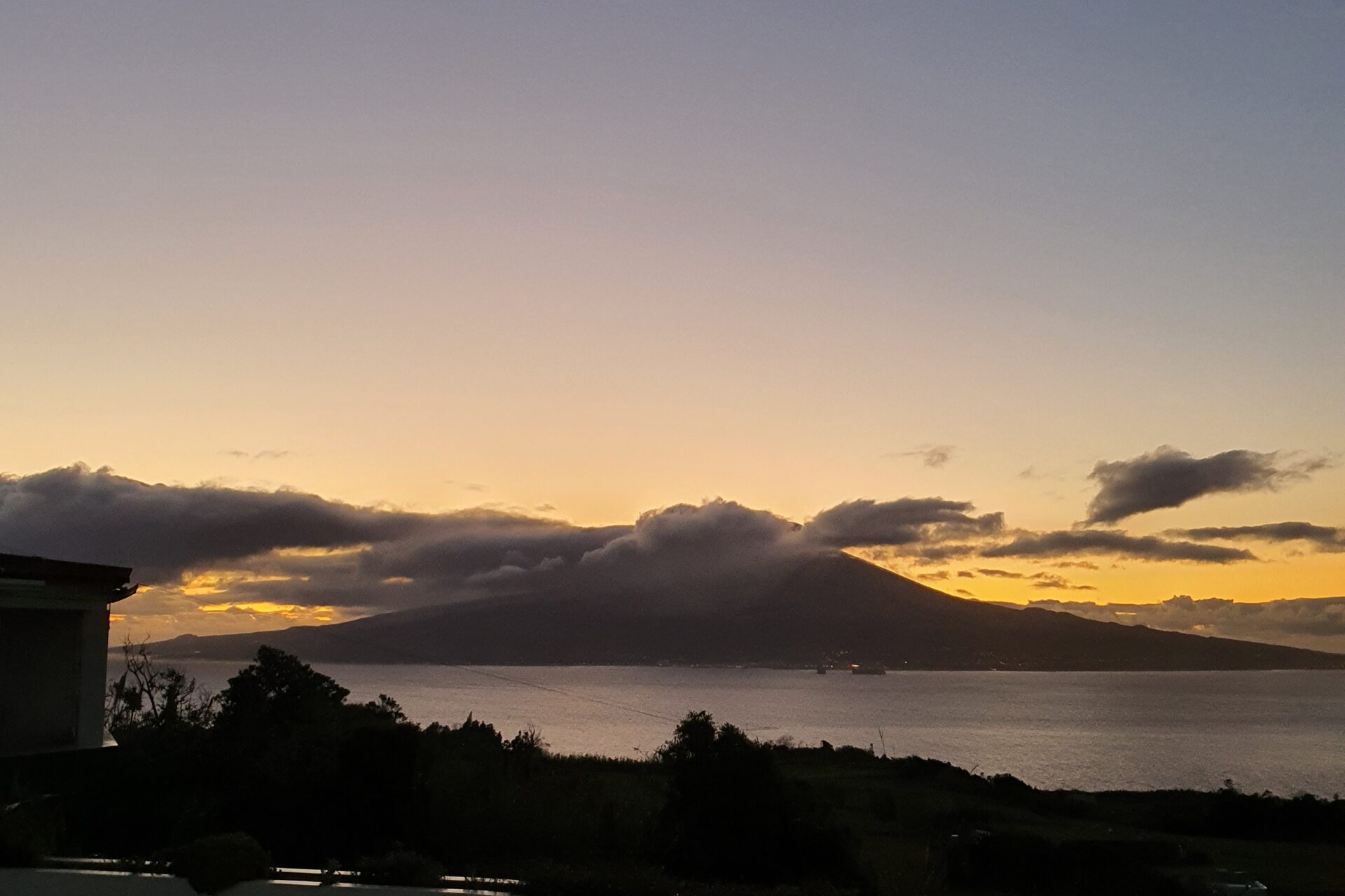 Why You Should Find Time to Be Alone With Yourself – The New York Times