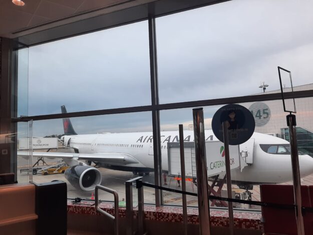 Danger. Voyageur. Soyez prêts. Danger. Voyageur. Soyez prêts.