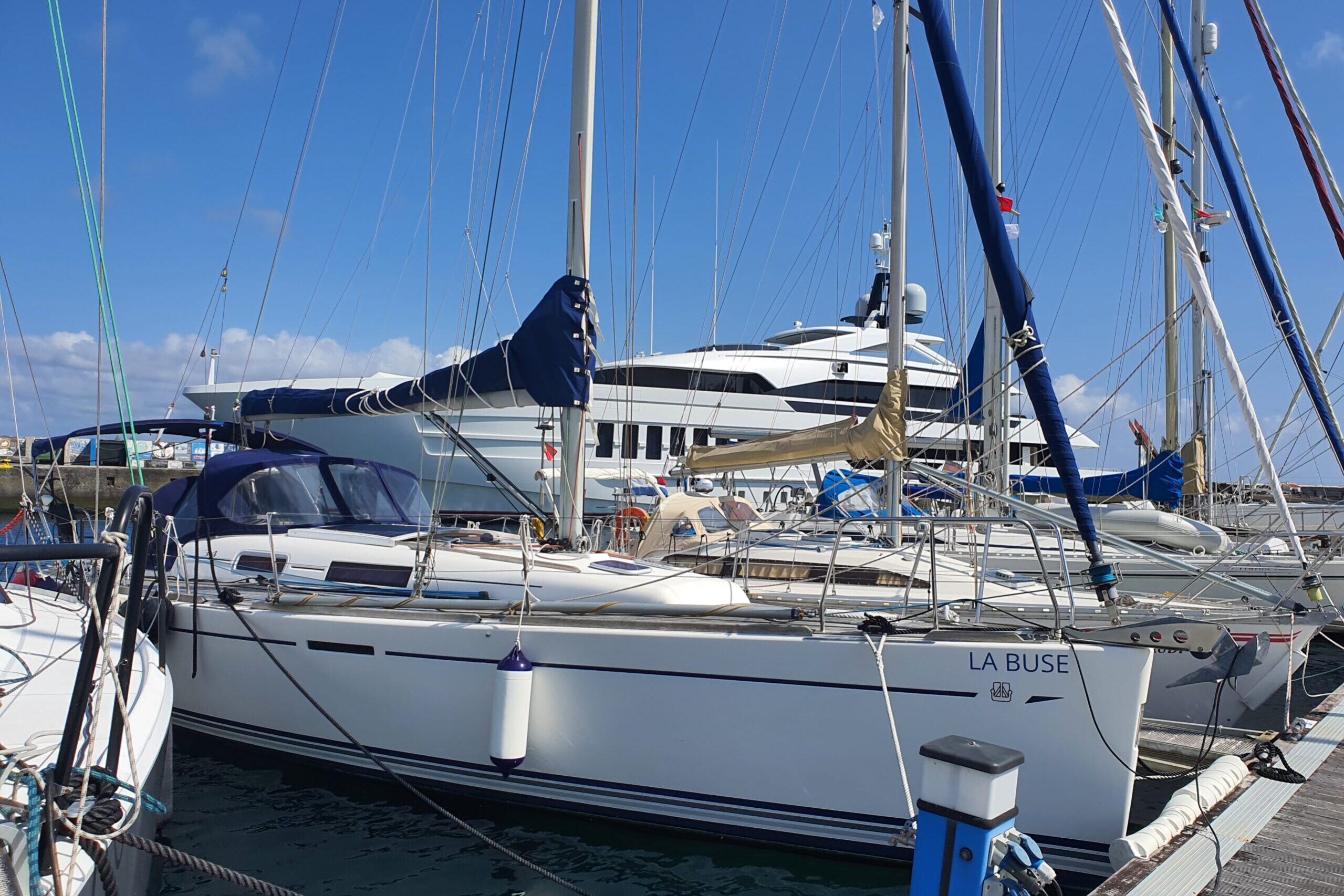 Débattre, dialoguer pas seulement en solitaire